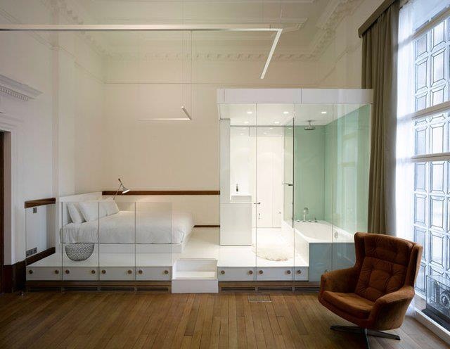 6-white-bedroom-signature-suite-town-hall-hotel-london