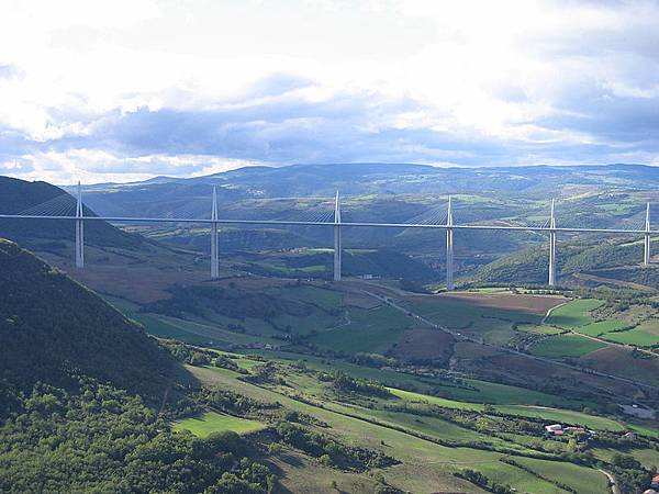 米約高架橋(Millau Viaduct)