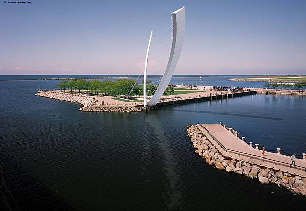 克利夫蘭北濱港可移動行人橋(North Coast Harbor Movable Pedestrian Bridge,Cleveland/ Miguel Rosales)