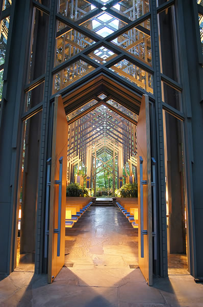 荊刺冕教堂(Thorncrown Chapel/ E. Fay Jones)