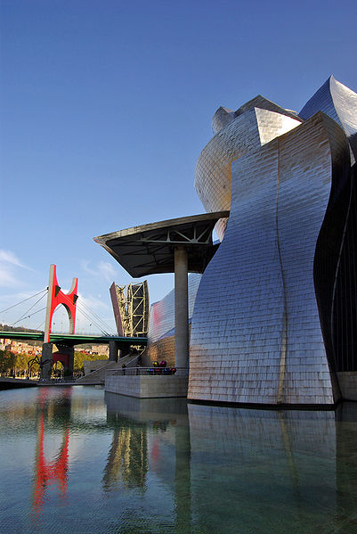 10.401px-Guggenheim_museum_Bilbao_pond