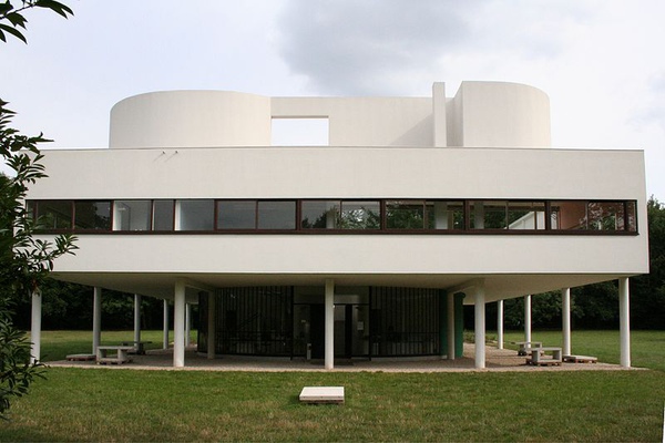 3.800px-Villa_Savoye_arriere.jpg