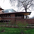 8.800px-Frank_Lloyd_Wright_-_Robie_House_8.jpg