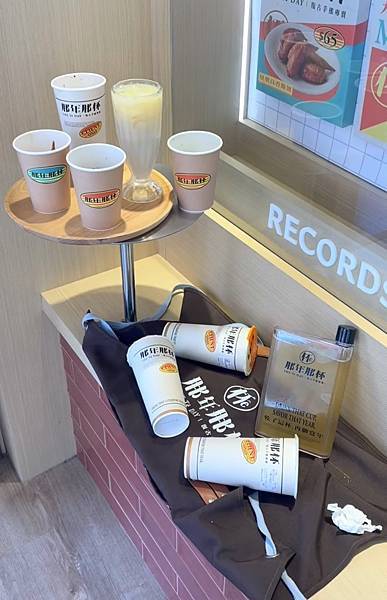 飲料店還賣吃的 ｜ 速食版的飲料店在台中