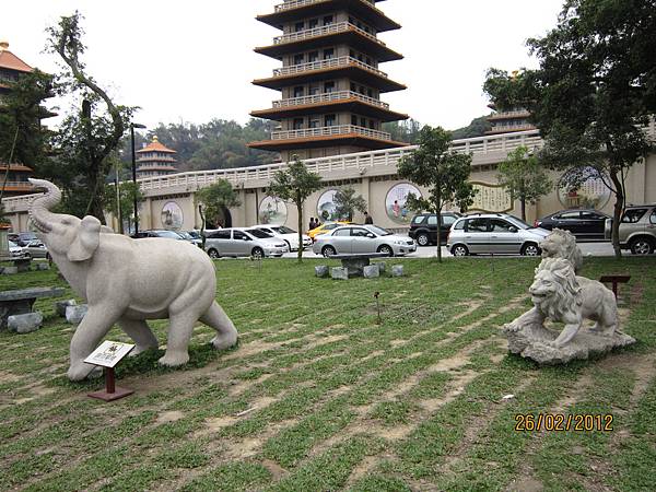 樟樹林~象與獅