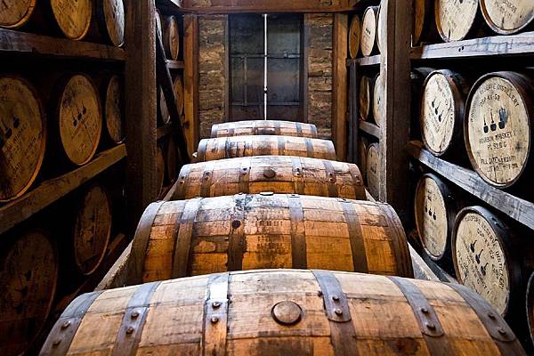 distillery-barrels-591602_960_720.jpg distillery-barrels-591602_960_720.jpg