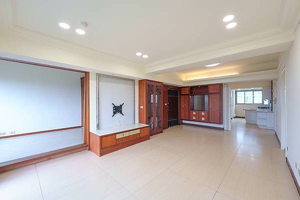 賀成交｜左營區｜高鐵｜植物園首排｜4改3房平車｜專約 賴啟文