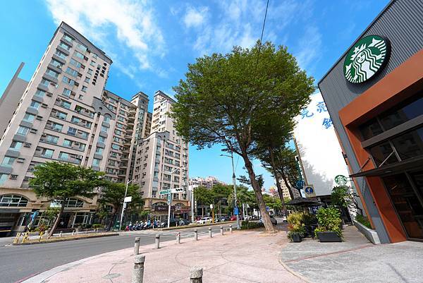 賀成交｜左營區｜香榭麗緻｜精品三房｜漢神巨蛋｜黃金門牌｜賴啟