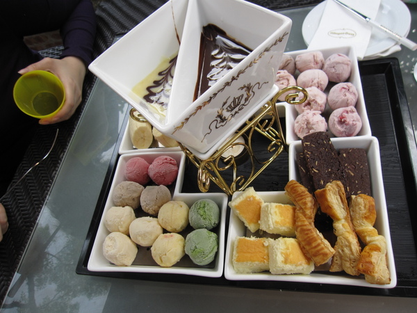 haagen dazs 98.03.22 (8).JPG