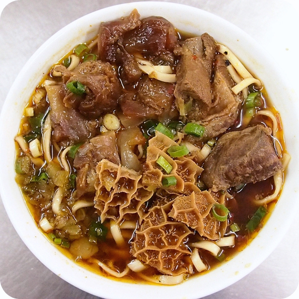 宜蘭美食 二吃三寶牛肉麵 真正香牛肉麵店 宜蘭邦小地圖 痞客邦