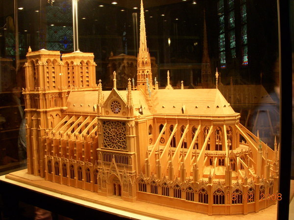 聖母院整體模型