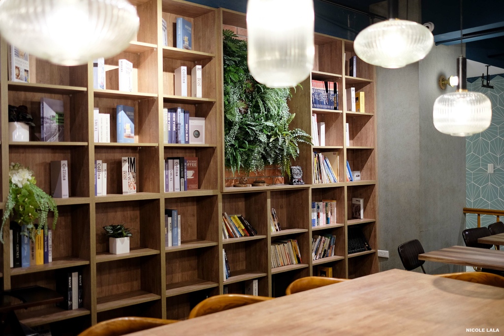 【台中火车站住宿】ＣP值高高的文青旅店。住宿按摩一次拥有｜台