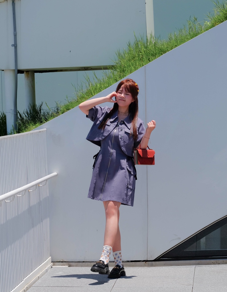 ehole質感穿搭｜夏日時髦女孩。率性甜美的灰藍色系♥