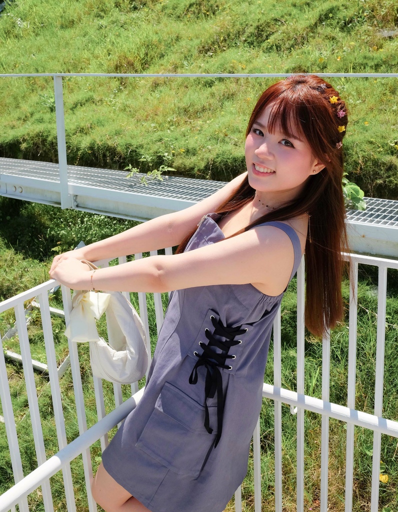 ehole質感穿搭｜夏日時髦女孩。率性甜美的灰藍色系♥
