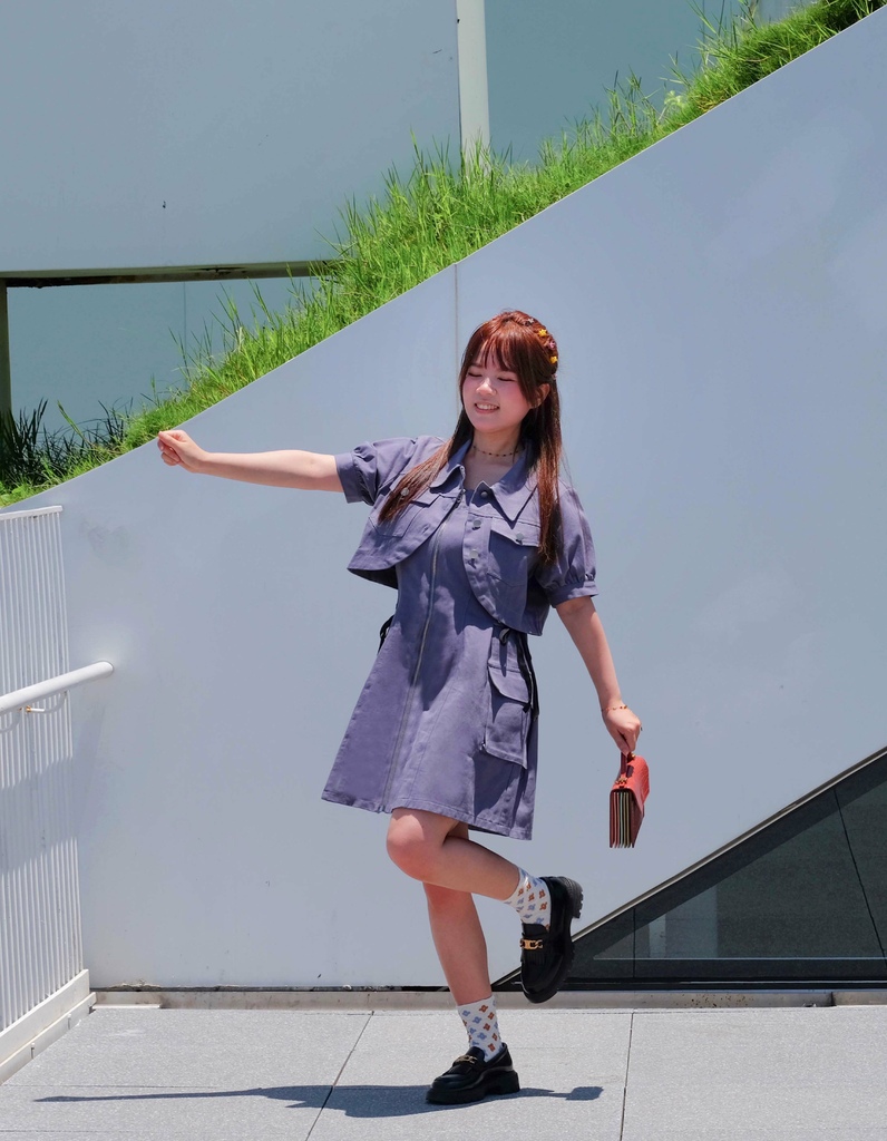 ehole質感穿搭｜夏日時髦女孩。率性甜美的灰藍色系♥