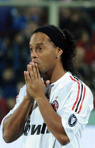 Ronaldinho, AC Milan, White