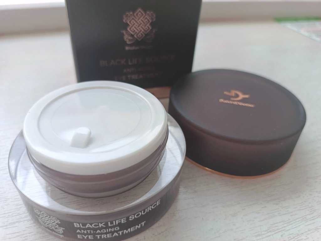 DakiniDéesse 明眸璀璨晚安凍膜 保養品推薦 烈陽問路 (11).jpg DakiniDéesse 明眸璀璨晚安凍膜 保養品推薦 烈陽問路 (11).jpg