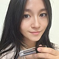 YV Stuff睫毛精華液 (2).jpg