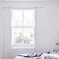 Larissa-Johnston-Architects-Islington-maisonette-airy-white-bedroom-London-10-733x550.jpg