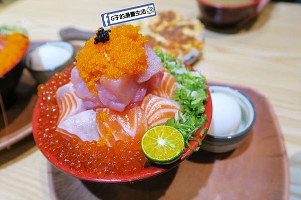 松江南京站美食 丼賞和食高cp值生魚片丼專門店 鮭魚火山丼 干貝甜蝦火山丼 當月壽星禮 日式丼飯店 免收服務費
