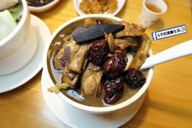 中和美食 雙月食品社 雞湯多到料滿出來 雞湯超補 華人養生雞湯第一品牌 月子餐點首選 台北米其林推薦餐廳 G子的漫畫生活 中和美食 雙月食品社 雞湯多到料滿出來 雞湯超補 華人養生雞湯第一品牌 月子餐點首選 台北米其林推薦餐廳 G子的漫畫生活