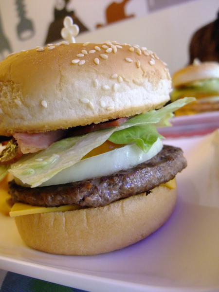 中原 Burger House 中原 Burger House