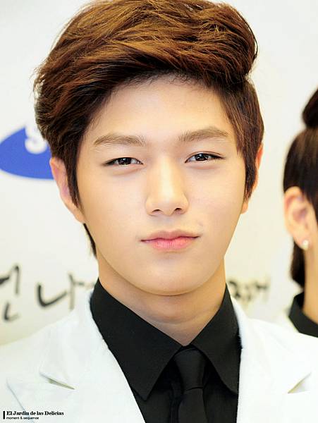 f0021182_4f8833c3781a8