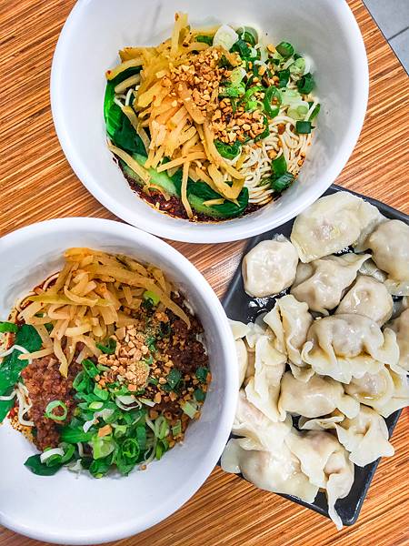 [食記] 高雄鳳山 老鄉食堂重慶小麵