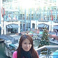 River side 旁邊的mall