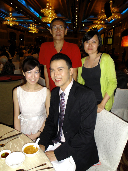 Dad, Joyce, me and Yap Jian Feng