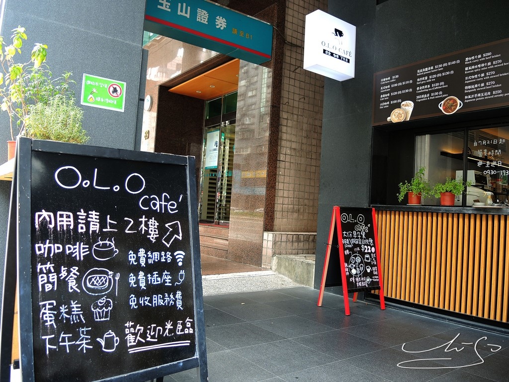 O.L.O CAFE (46).JPG