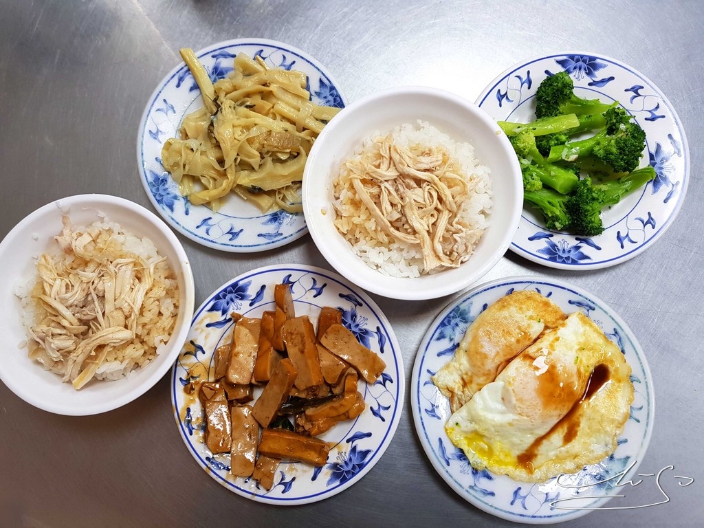 梁記嘉義雞肉飯 (10).jpg