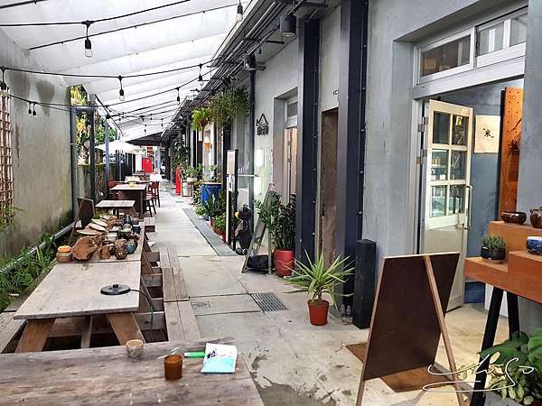 宜蘭住宿 神農青舍x餐酒合作社 宜蘭住宿推薦 帶你體驗不同的宜蘭光彩 餐酒館 旅宿 選店 市集 文化分享 來宜蘭旅遊吧 專業噗嚨共miso吃走
