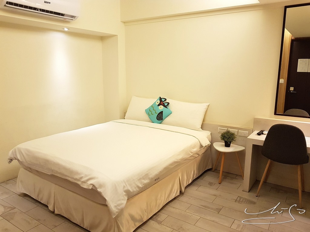 台南住宿 花水木文旅 乾淨簡約文青風 台南安平區住宿推薦 安平老街步行2分鐘 專業噗嚨共miso吃走 痞客邦