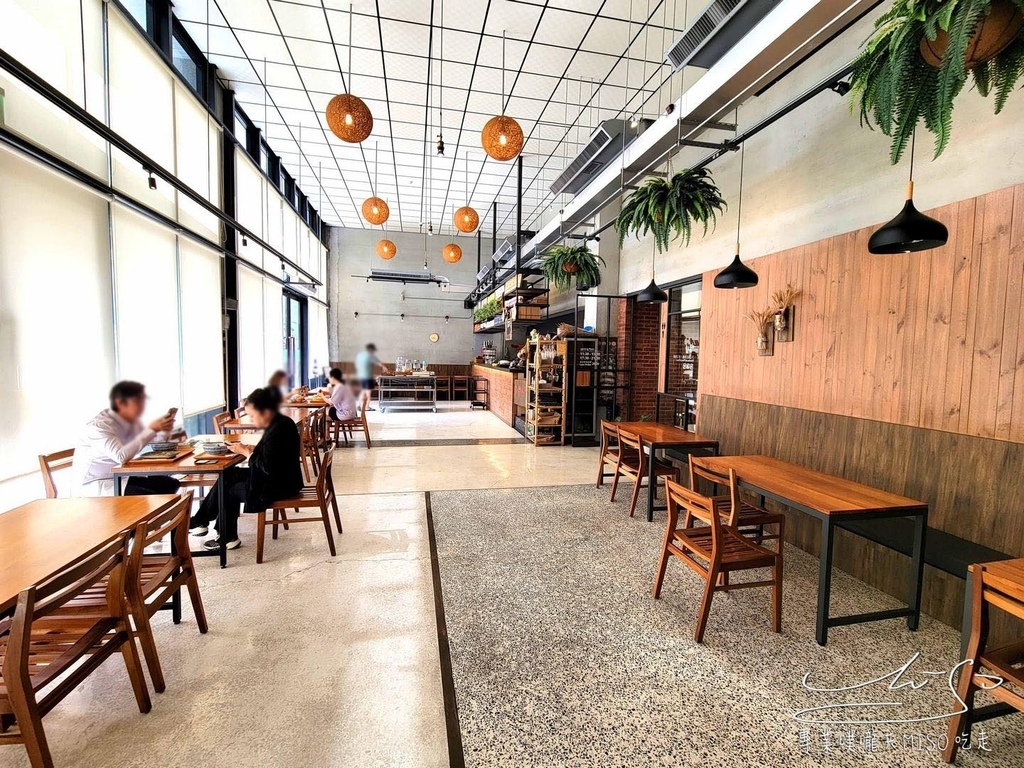 U.I.J Hotel _ Hostel - 友愛街旅館 台南住宿推薦 專業噗嚨共MISO吃走 (51).jpg