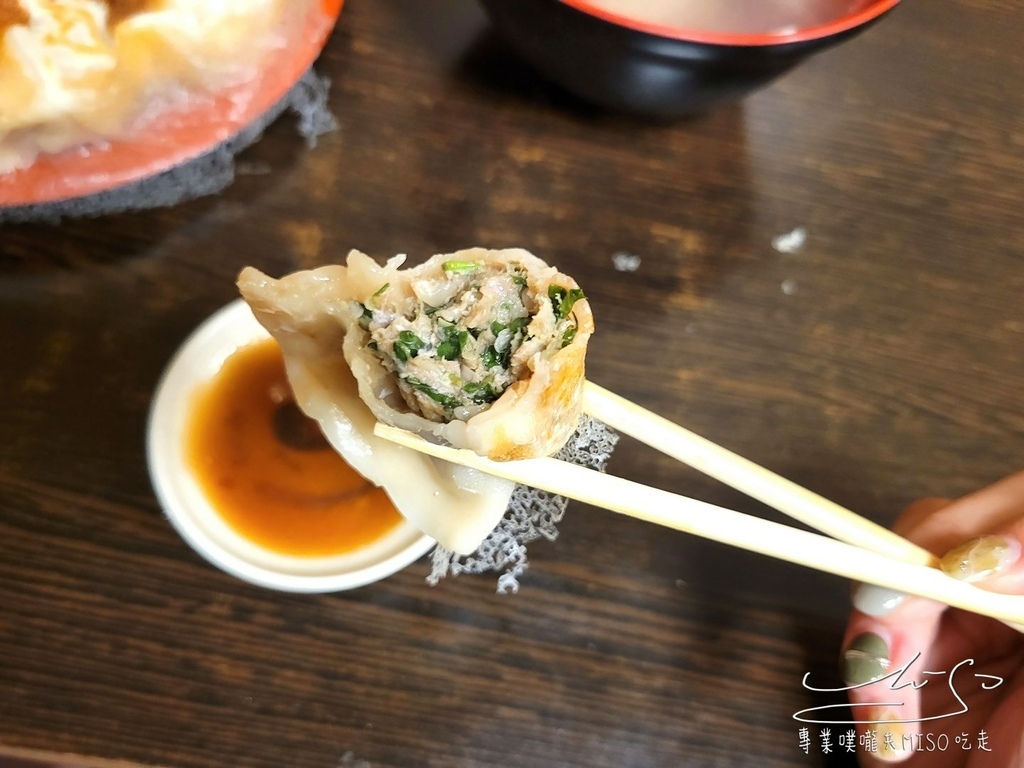 宇都宮餃子慈文店 桃園美食 桃園餃子推薦 北門國小 文昌國中慈文國小 慈文國中美食 專業噗嚨共MISO吃走 (10).jpg