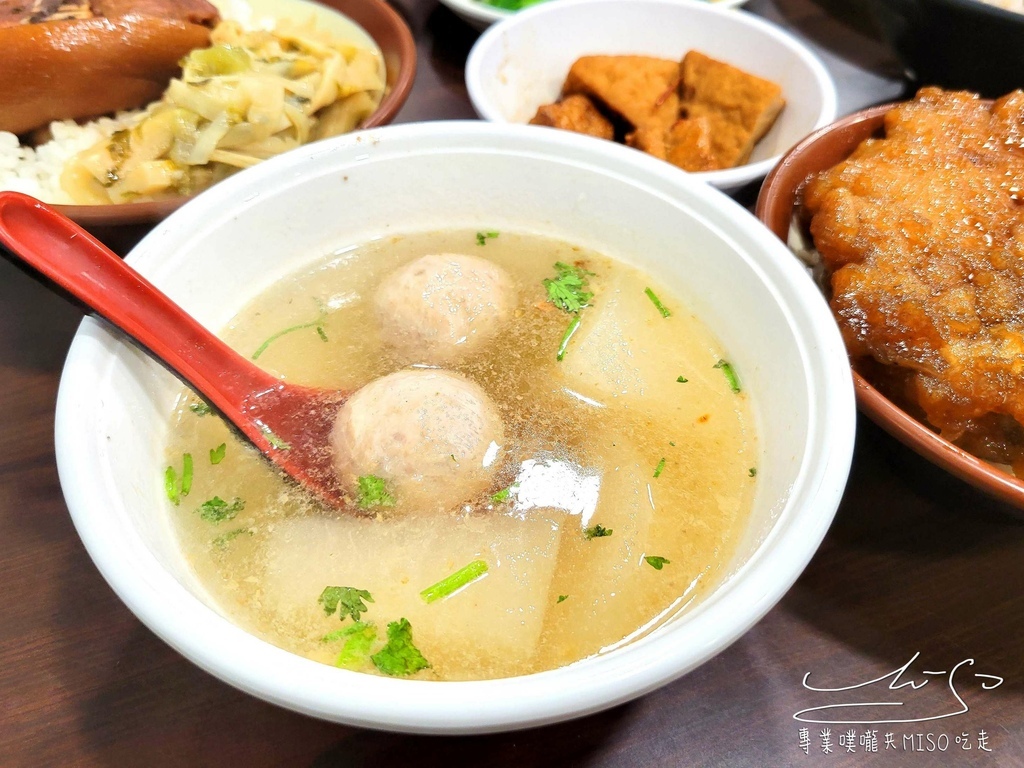 阿鴻知高飯鱸魚湯 華西街夜市美食 梧州街觀光夜市美食 艋舺夜市美食 廣州街夜市美食 萬華魯肉飯 萬華美食 龍山寺美食 專業噗嚨共MISO吃走 (17).jpg