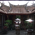 國家二級古蹟淡水鄞山寺
