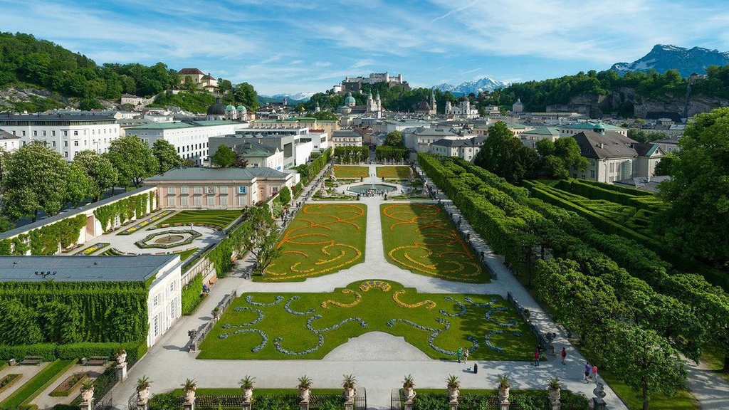 mirabellgarten-in-salzburg_11352.jpeg