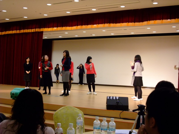 其他部門的表演