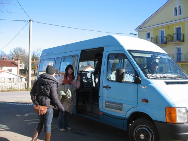 往Skocjanske jame國家公園的接駁車 往Skocjanske jame國家公園的接駁車