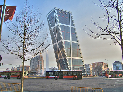 馬德里KIO Tower.jpg