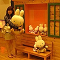 逛到Miffy robbit館