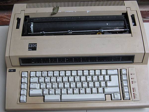 IBM 6715 打字機