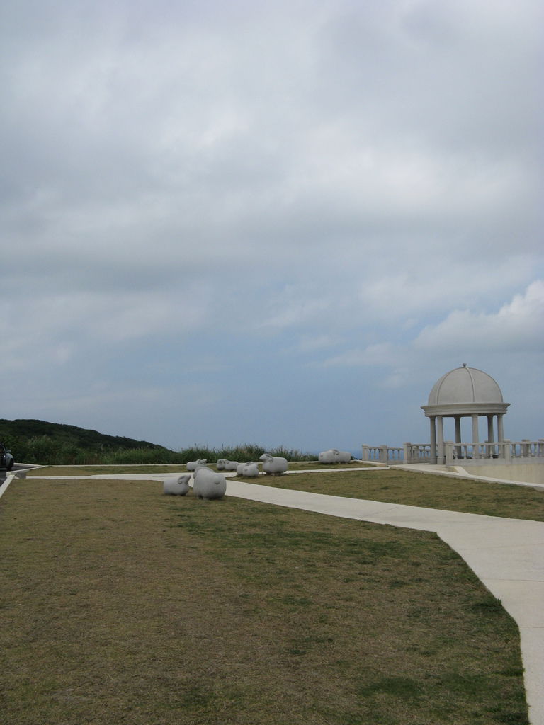 三貂角燈塔旁造景