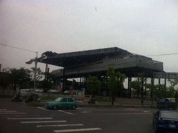 遠方的不明建物