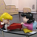 走進花生漫畫 Snoopy 65 週年巡迴特展高雄首站 / Lucy and Schroeder