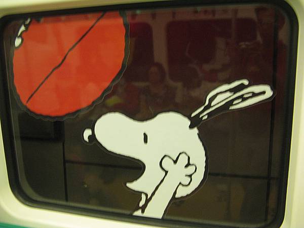 Snoopy 彩繪列車