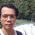 十分瀑布前自拍