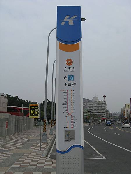 捷運大東站外